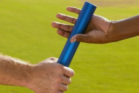 半岛体育app-铁幕狂攻，蒂姆决胜，Uzi与50的宿命之战