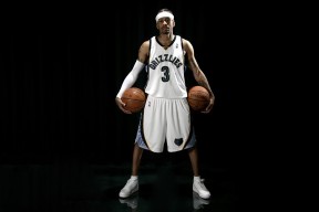 体育娱乐-双线激战！足总杯清晨鏖战，NBA冲刺内幕与刷屏瞬间全解析