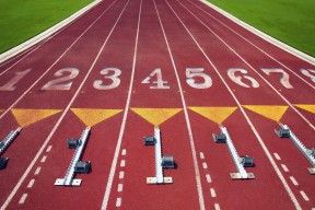 官方网站-费德勒跨界足球赛，94分钟绝杀瑞士队，网球之神引爆全场！